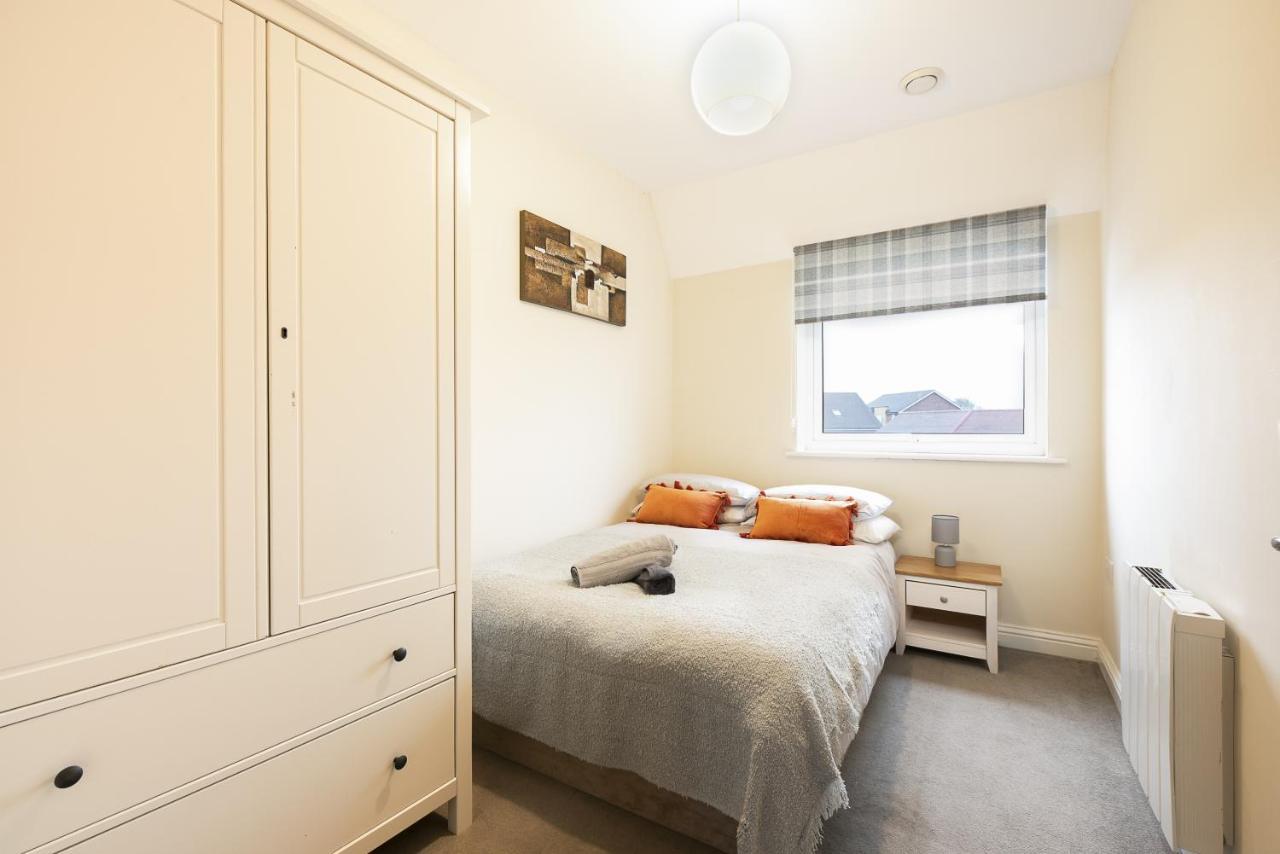 Inaras Place Ейлсбъри Екстериор снимка