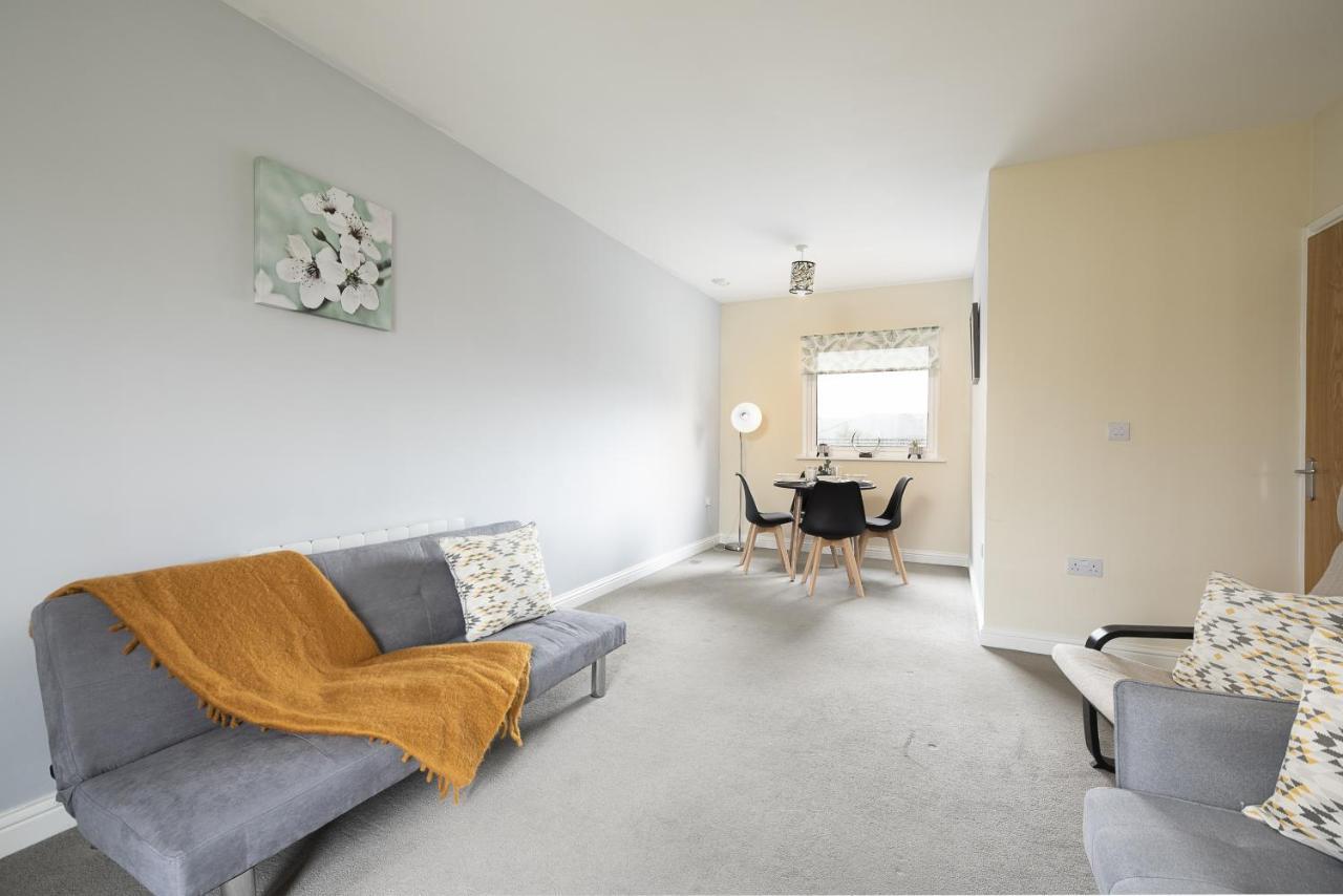 Inaras Place Ейлсбъри Екстериор снимка